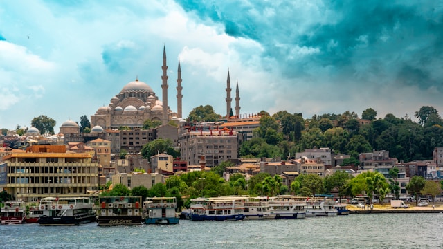 Become an expat in Istanbul